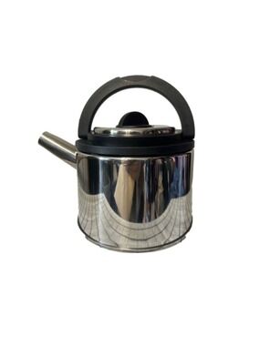 NIB BergHOFF Cubo Whistling Tea Kettle 2.1Qt Stainless Steel Modern Kitchen